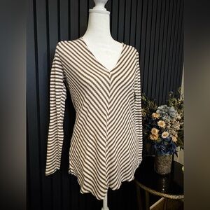 BKE Red-Chic Brown and White Striped V-Neck Long Sleeve Top